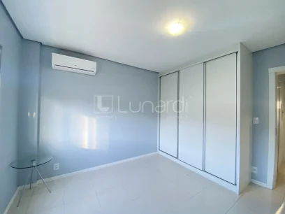 Foto Apartamento com 2 Dormitórios