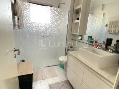 Foto Apartamento com 3 Suítes