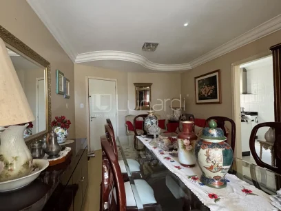 Foto Apartamento com 2 Dormitórios