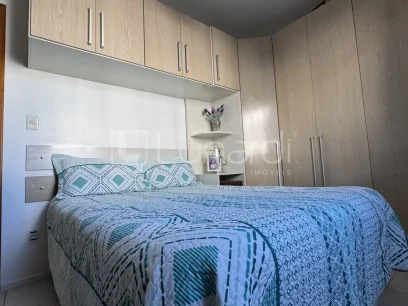 Foto Apartamento com 2 Dormitórios