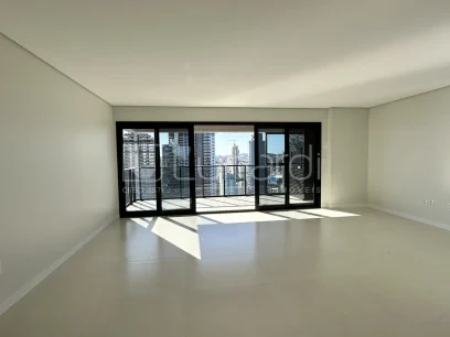 Foto Apartamento com 3 Suítes