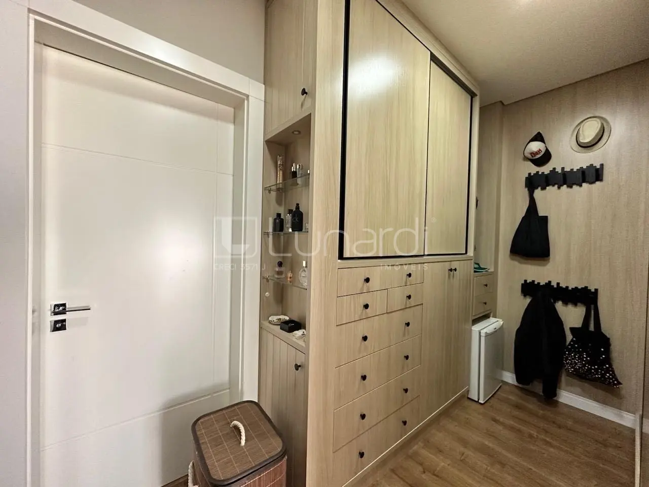 Foto Apartamento com 3 Suítes