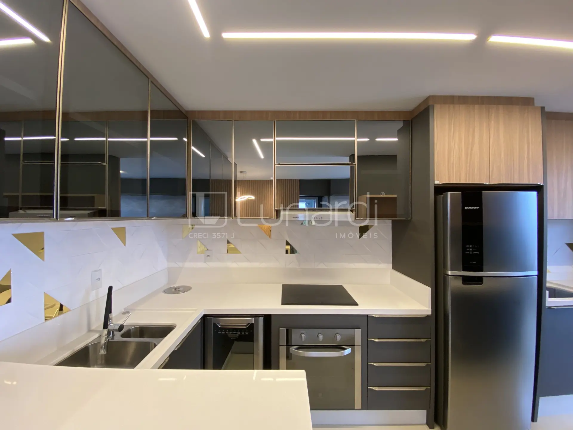 Foto Apartamento com 2 Dormitórios