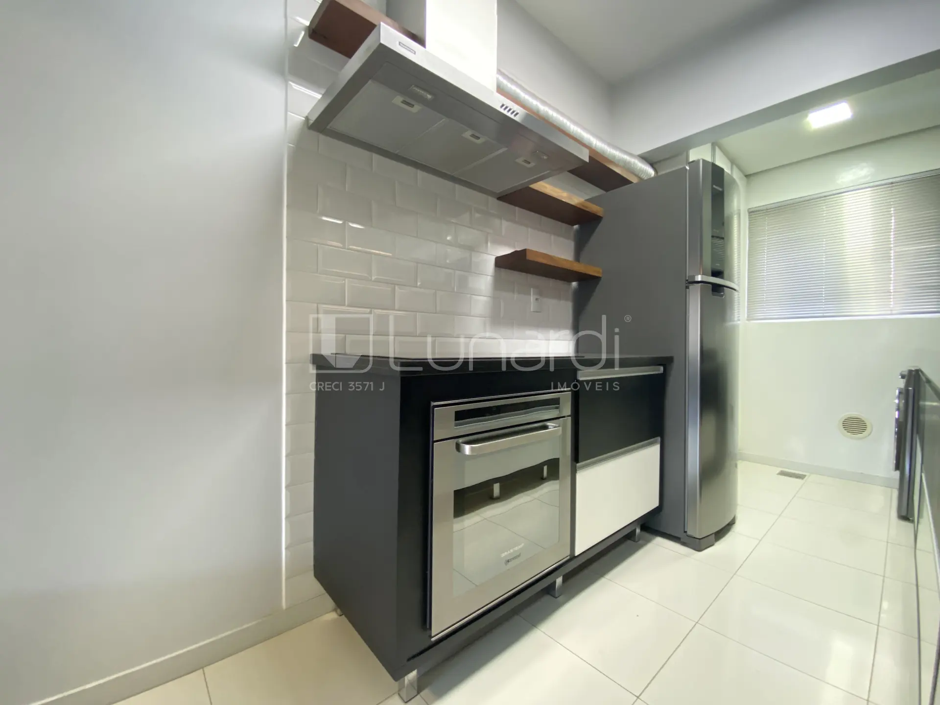 Foto Apartamento com 2 Dormitórios