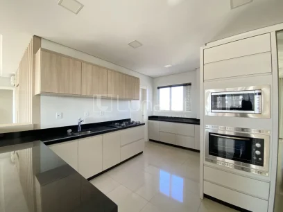 Foto Apartamento com 3 Suítes