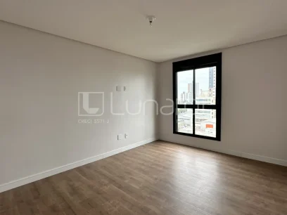 Foto Apartamento com 3 Dormitórios
