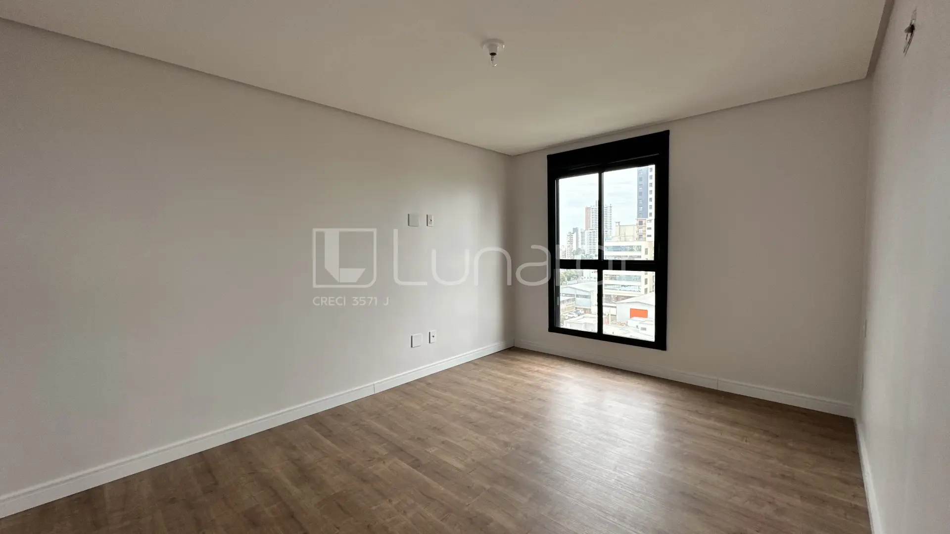 Foto Apartamento com 3 Dormitórios