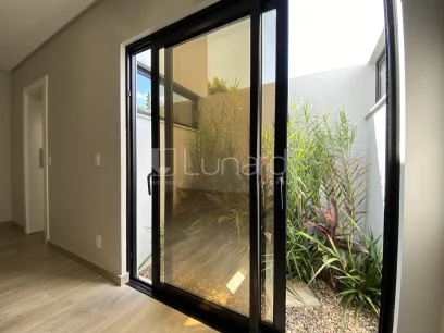 Foto Casa com 3 Suítes