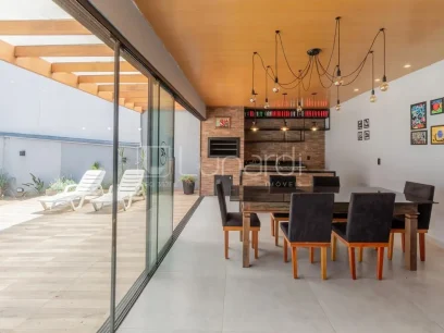 Foto Casa com 3 Dormitórios