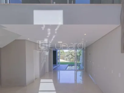 Foto Sobrado com 3 Suítes