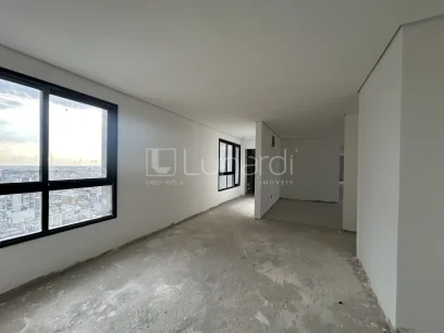 Foto Cobertura com 4 Suítes