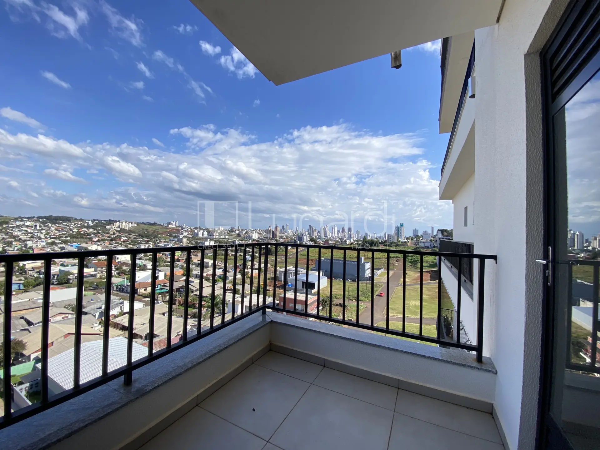 Foto Apartamento com 2 Dormitórios