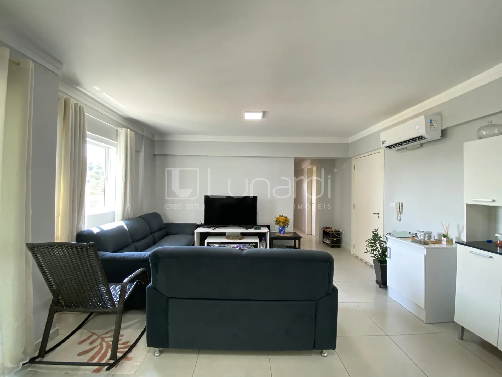 Foto Apartamento com 3 Dormitórios