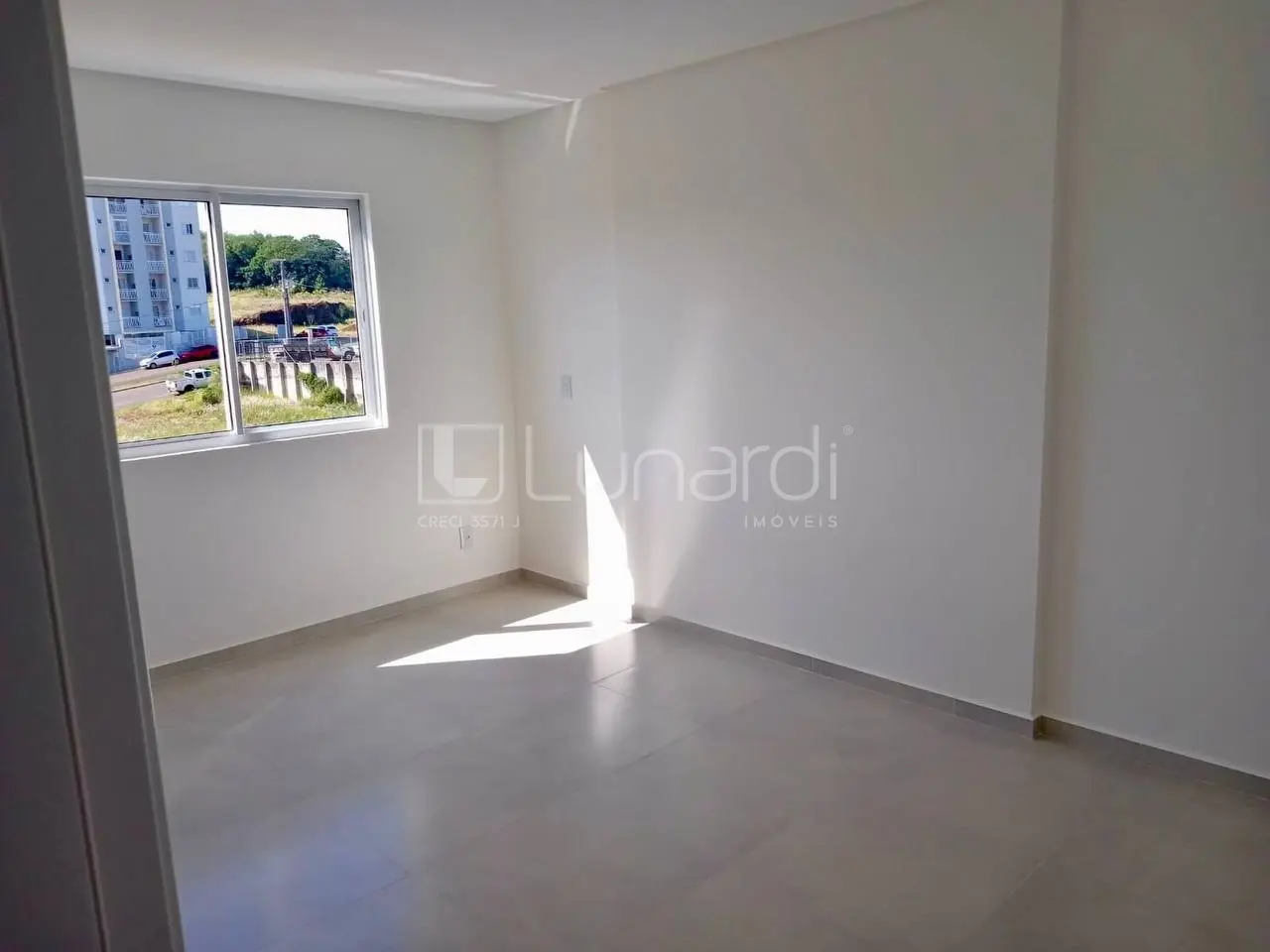 Foto Apartamento com 2 Dormitórios