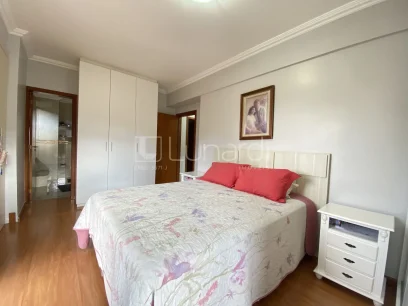 Foto Apartamento com 3 Dormitórios