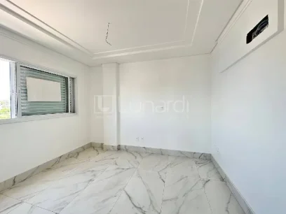 Foto Apartamento com 3 Dormitórios