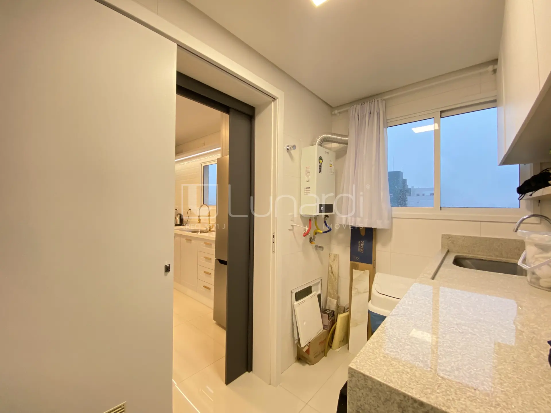 Foto Apartamento com 2 Dormitórios