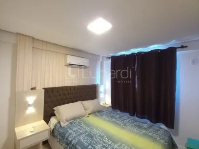 Foto Apartamento com 2 Dormitórios