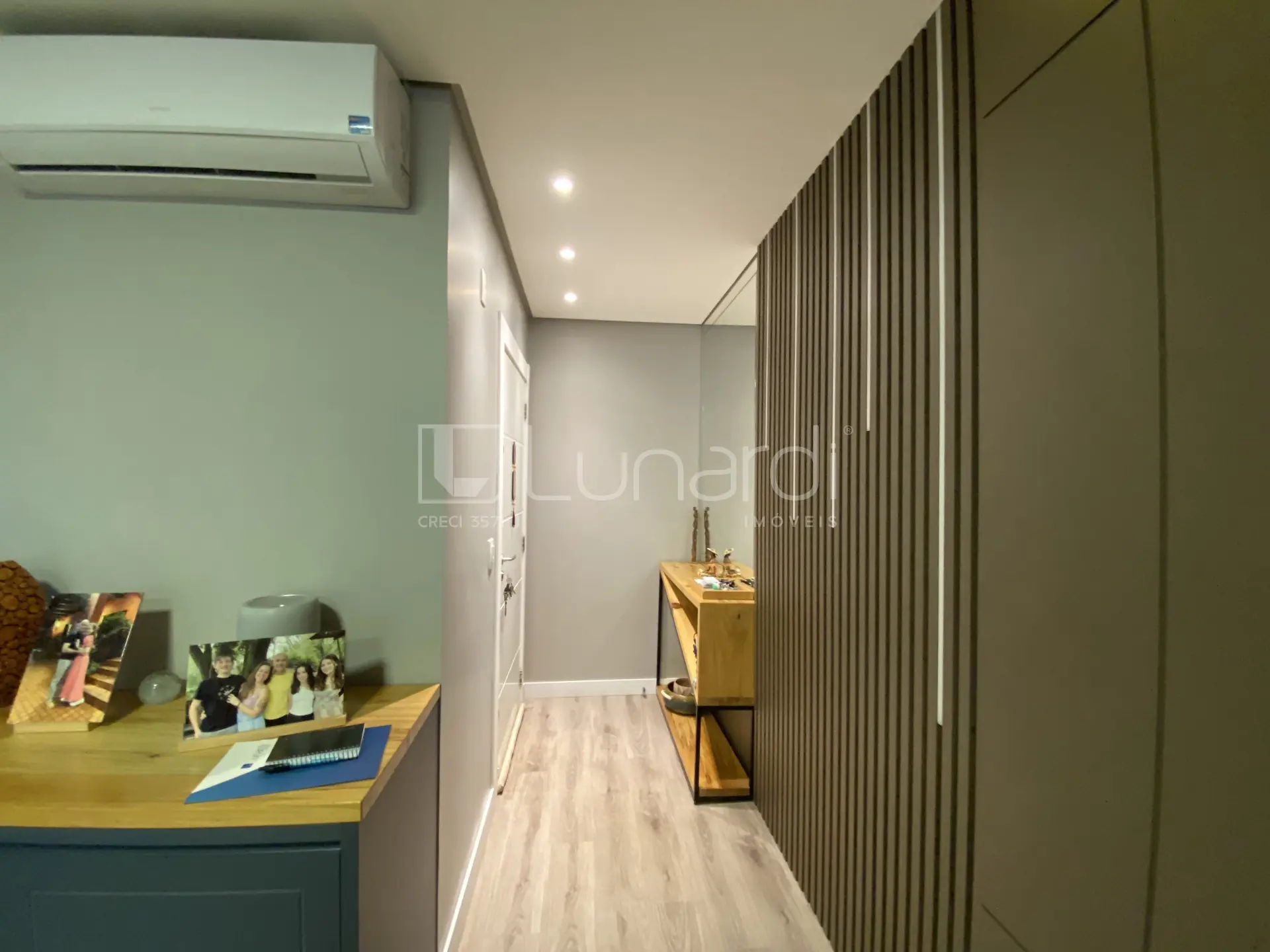 Foto Apartamento com 3 Dormitórios