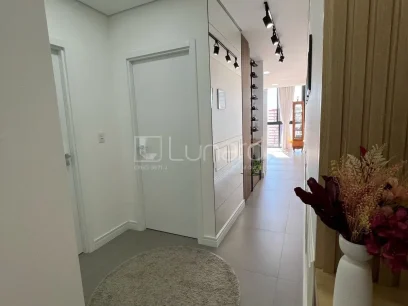 Foto Apartamento com 2 Dormitórios