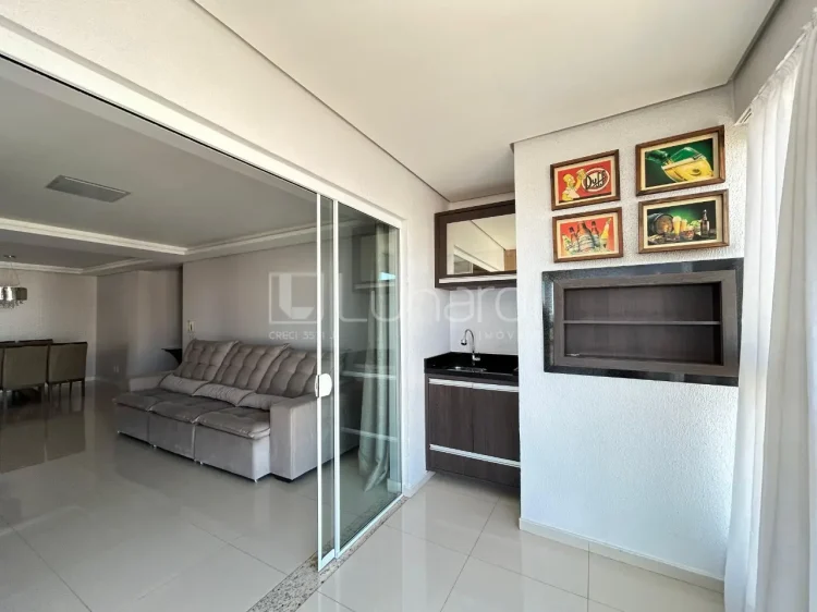 Apartamento com 3 Dormitórios