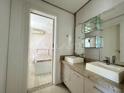 Foto Apartamento com 3 Dormitórios