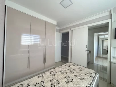 Foto Apartamento com 3 Dormitórios