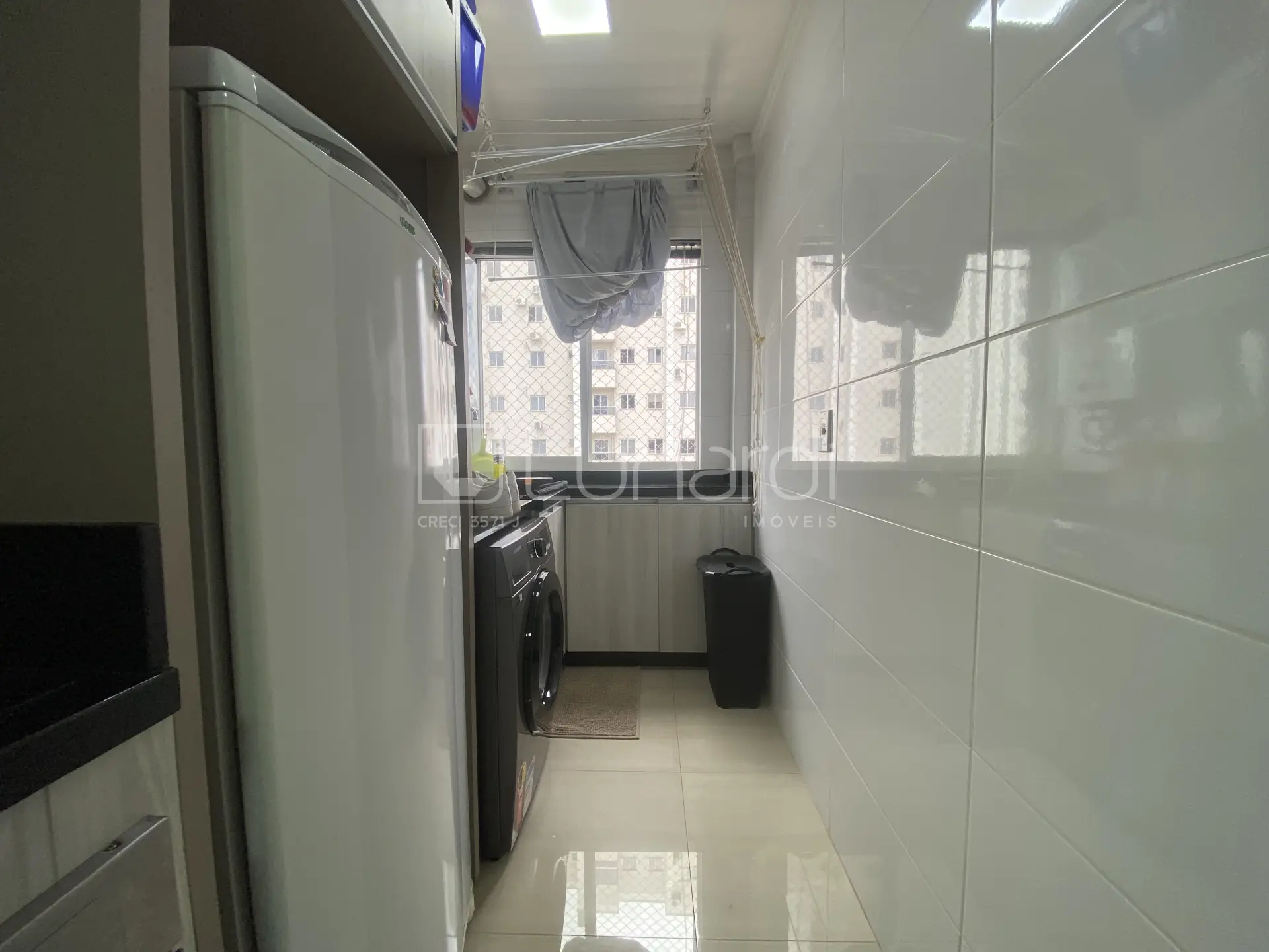 Foto Apartamento com 2 Dormitórios