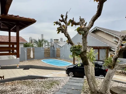 Foto Casa com 3 Dormitórios