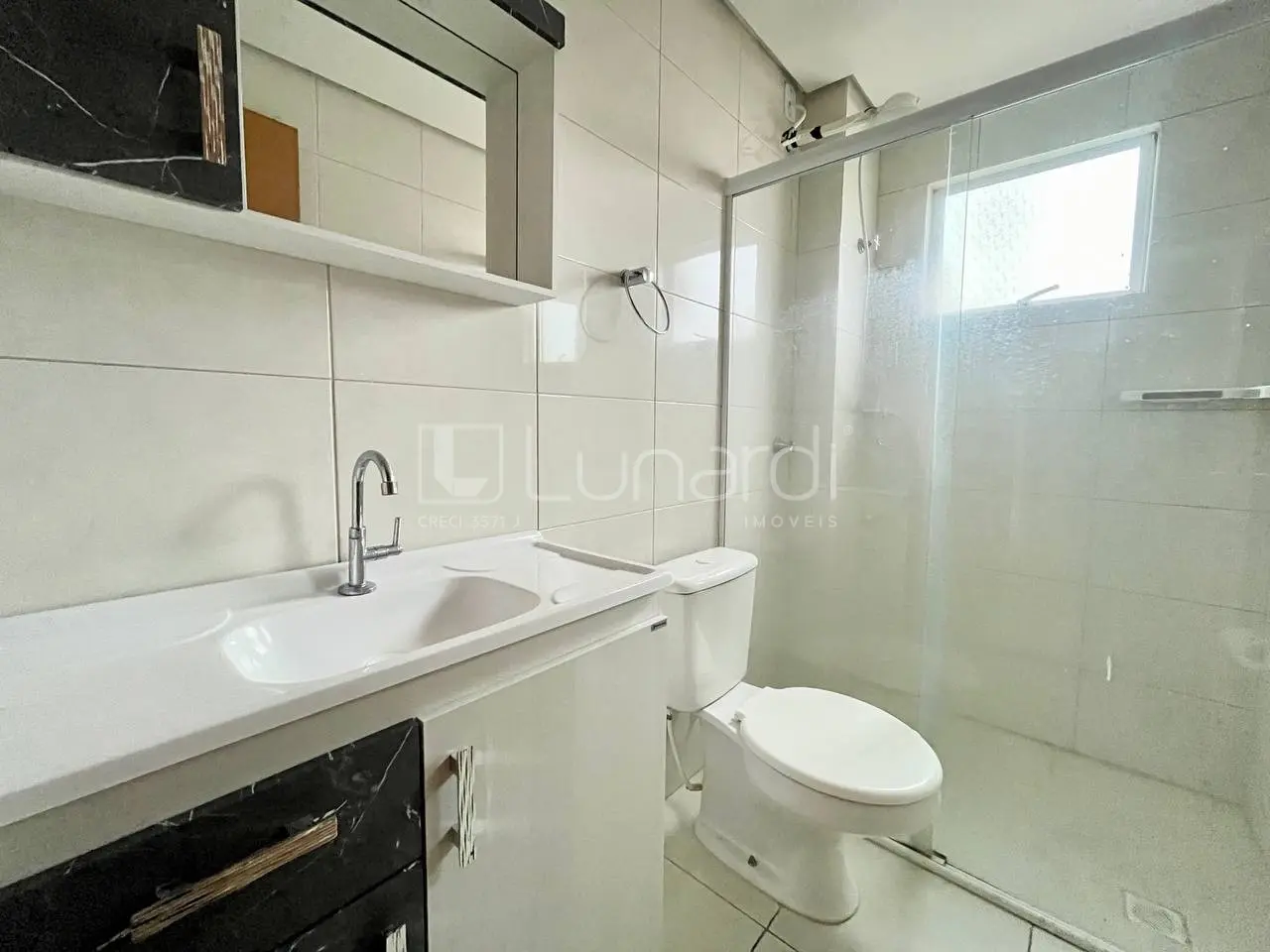 Foto Apartamento com 2 Dormitórios