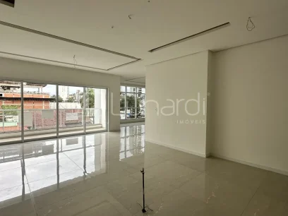 Foto Apartamento com 4 Dormitórios