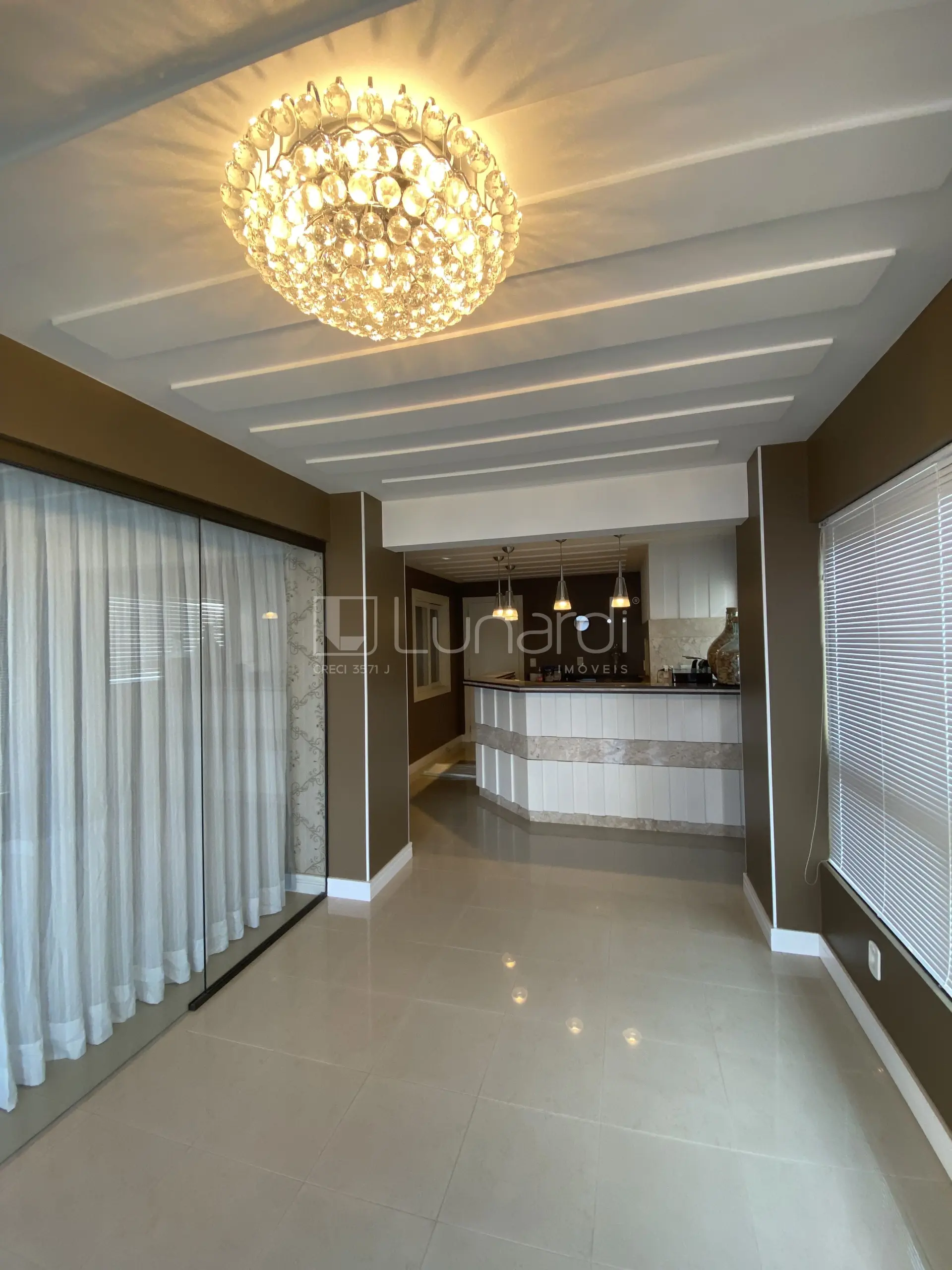 Foto Apartamento com 3 Suítes