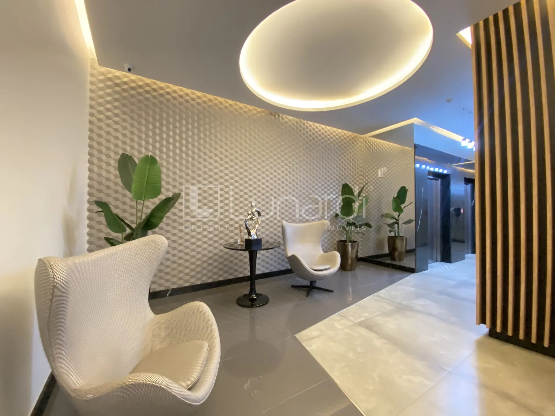 Foto Apartamento com 2 Dormitórios