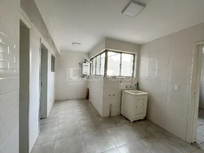 Foto Apartamento com 4 Dormitórios