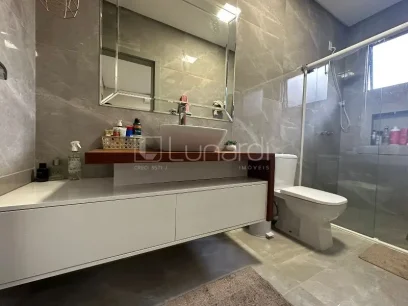 Foto Casa com 4 Dormitórios