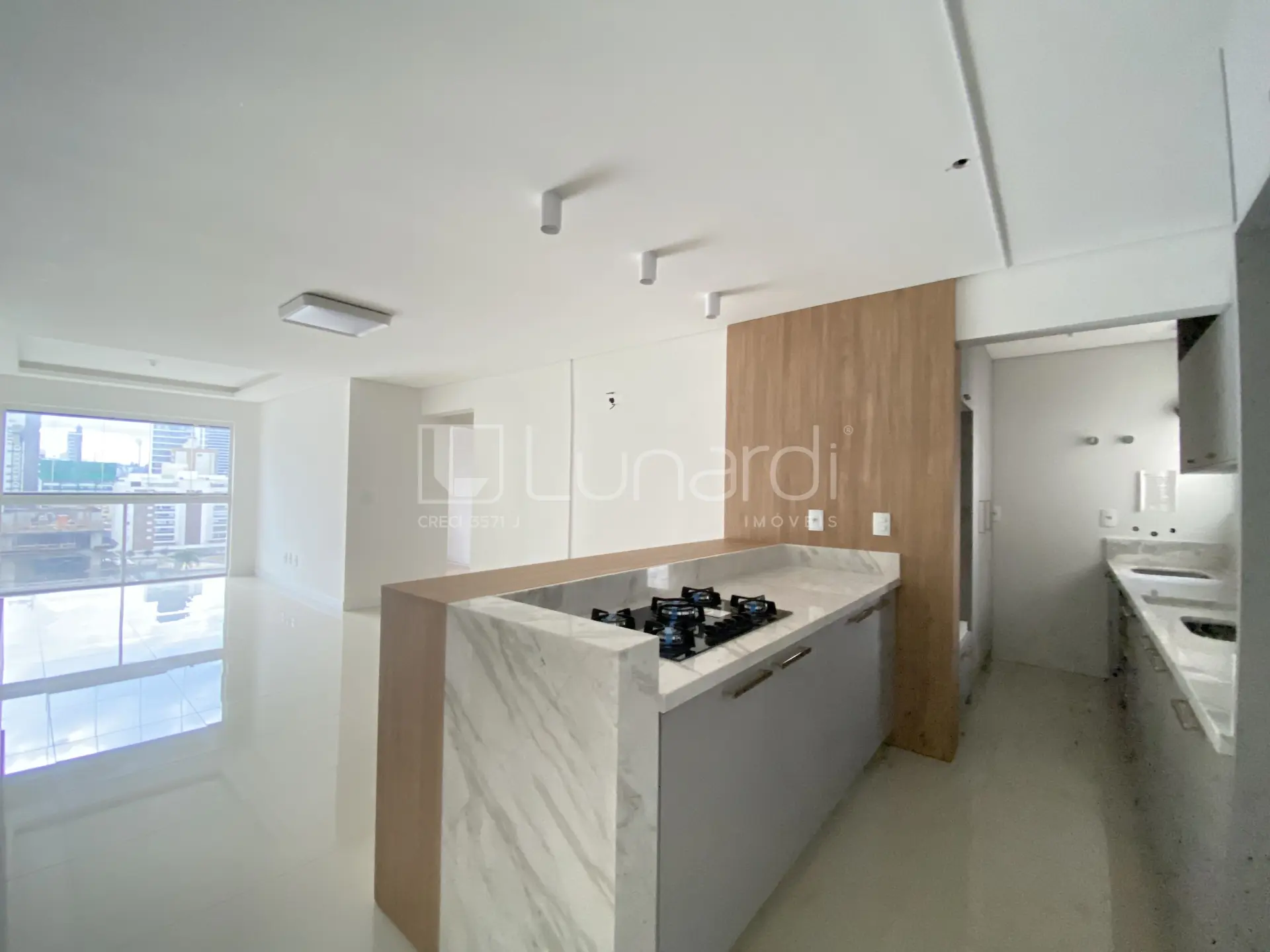 Foto Apartamento com 3 Dormitórios