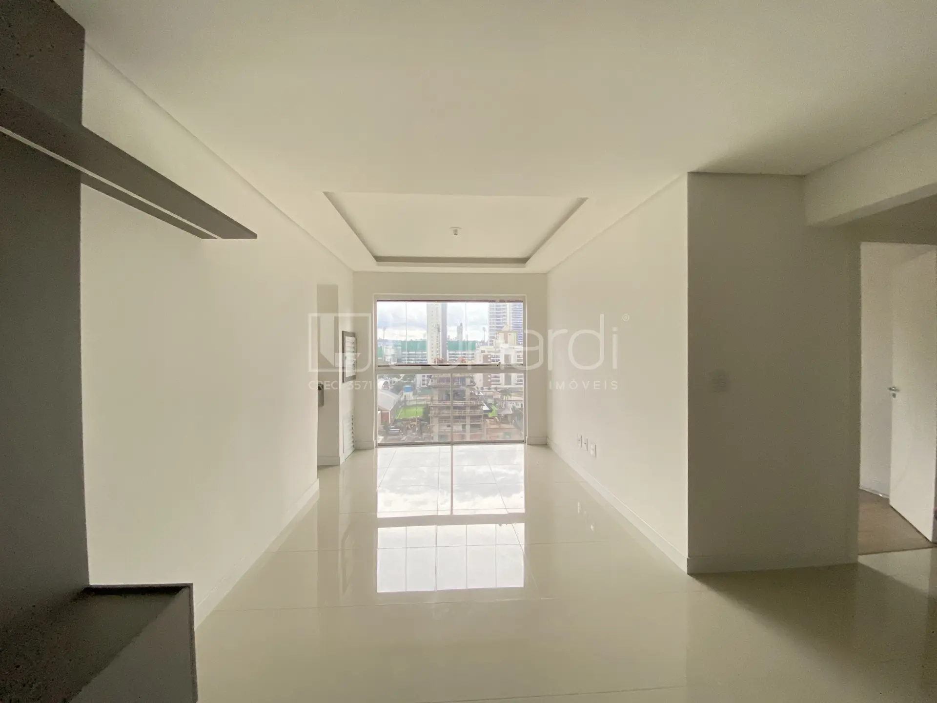 Foto Apartamento com 3 Dormitórios