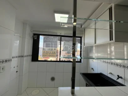 Foto Apartamento com 2 Dormitórios