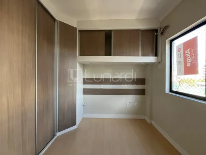Foto Apartamento com 2 Dormitórios