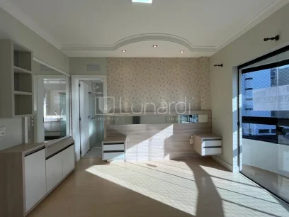 Foto Apartamento com 2 Dormitórios
