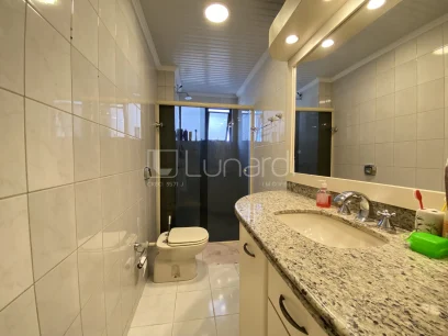 Foto Apartamento com 3 Dormitórios