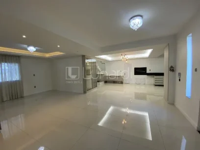 Foto Casa com 3 Dormitórios