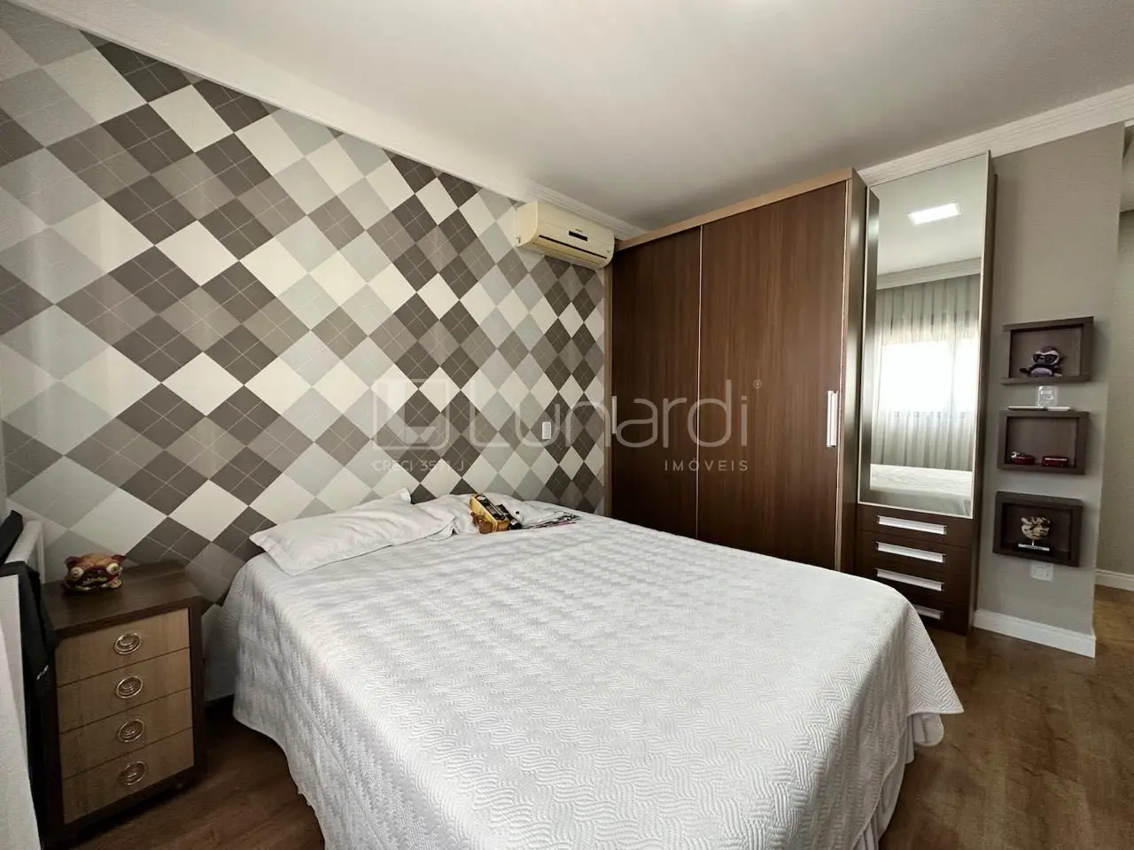 Foto Apartamento com 3 Suítes