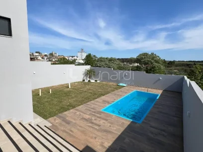 Foto Casa com 3 Dormitórios