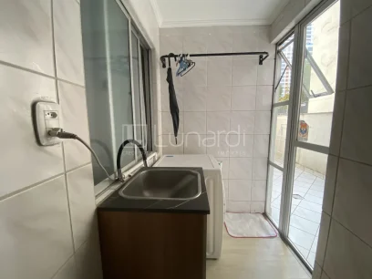 Foto Apartamento com 4 Dormitórios
