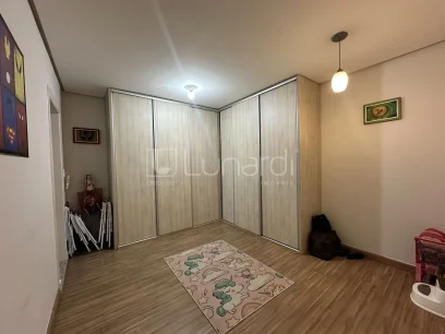 Foto Casa com 3 Dormitórios