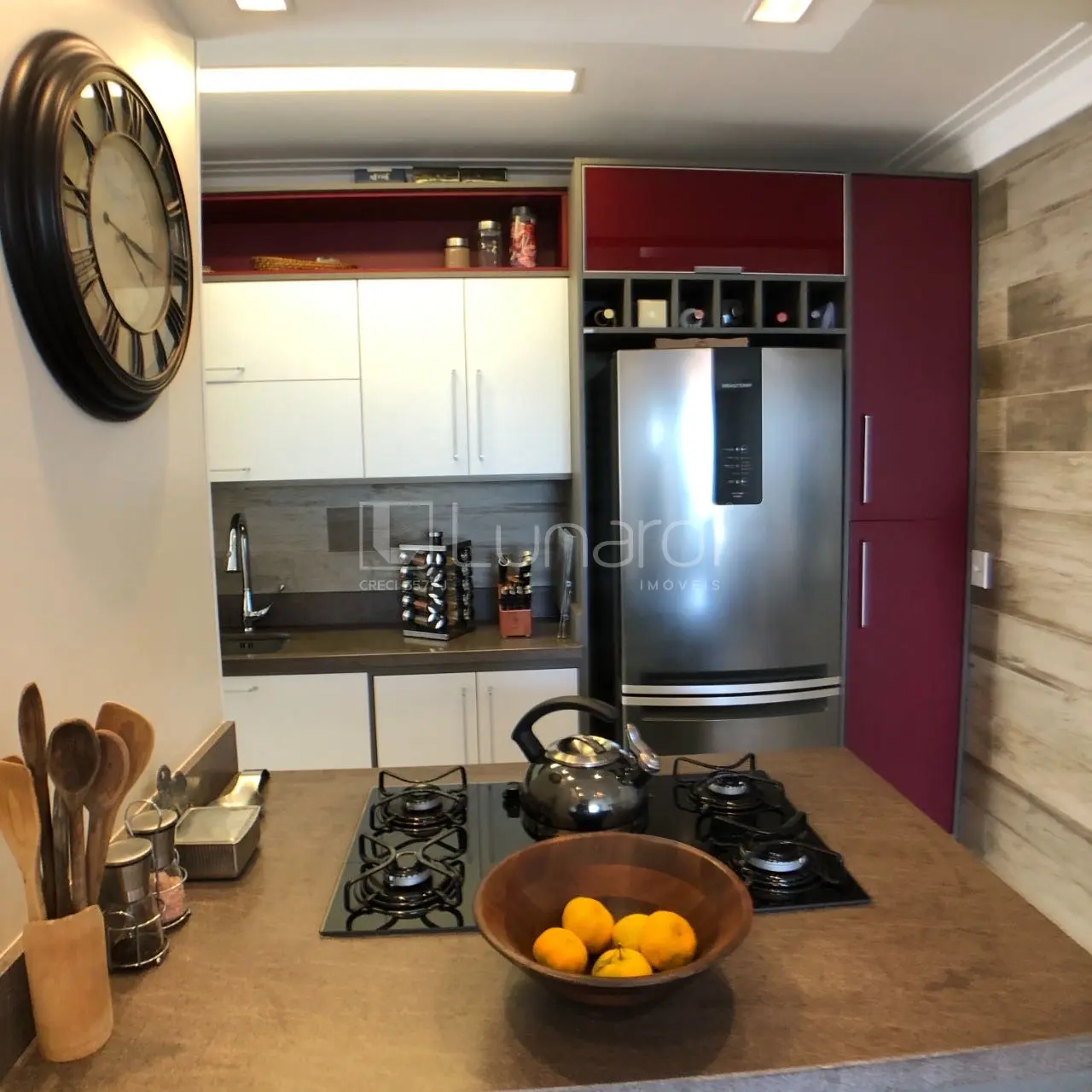 Foto Apartamento com 2 Dormitórios