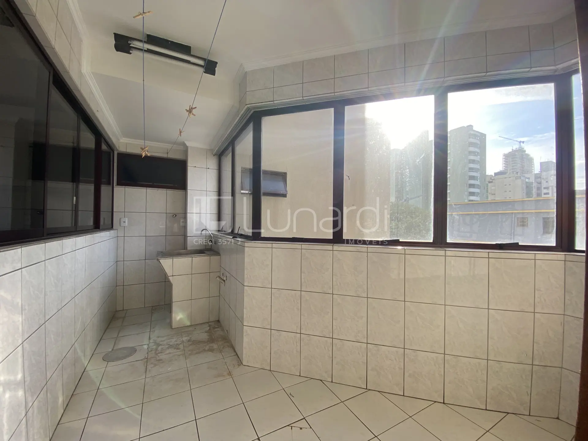 Foto Apartamento com 3 Dormitórios