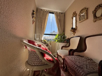Foto Apartamento com 2 Dormitórios