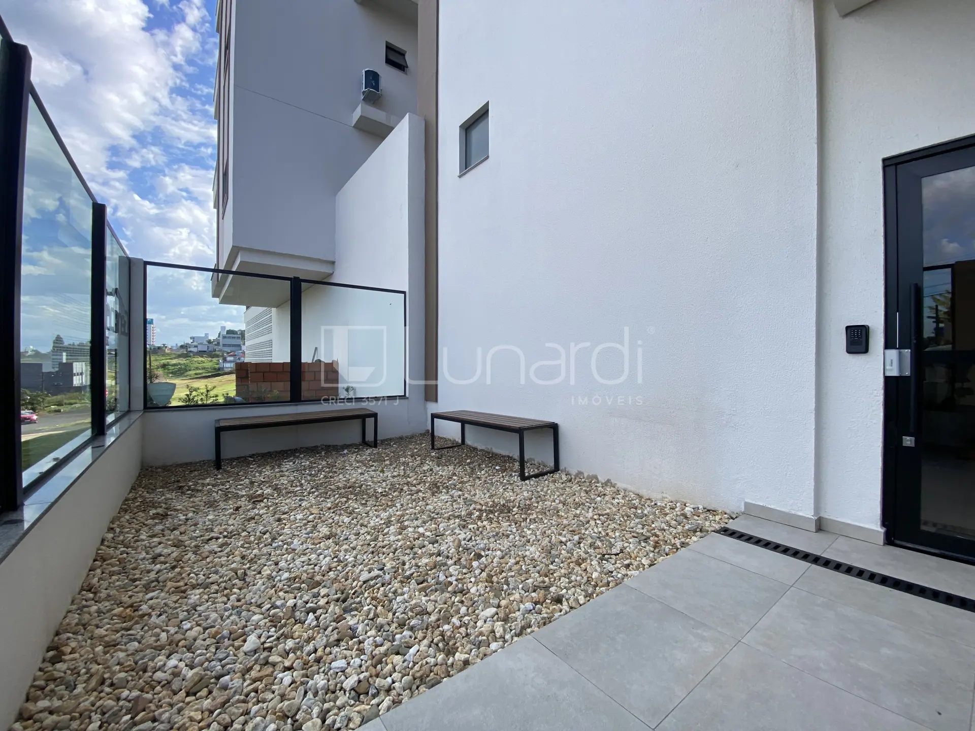 Foto Apartamento com 2 Dormitórios